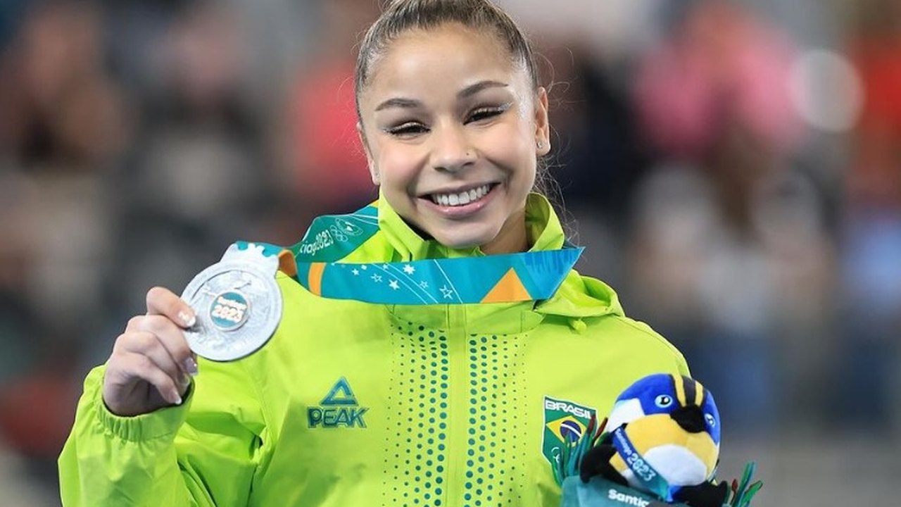Flávia Saraiva é prata do individual geral da ginástica no Pan de Santiago