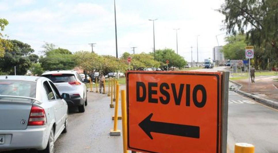 Trânsito fica parcialmente bloqueado na Ponte do Rio Poxim em Aracaju até quinta-feira / Foto: Foto: SMTT/Aracaju