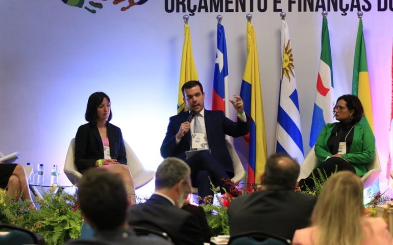 Fórum debate sobre macroeconomia, acordos intergovernamentais e regras fiscais