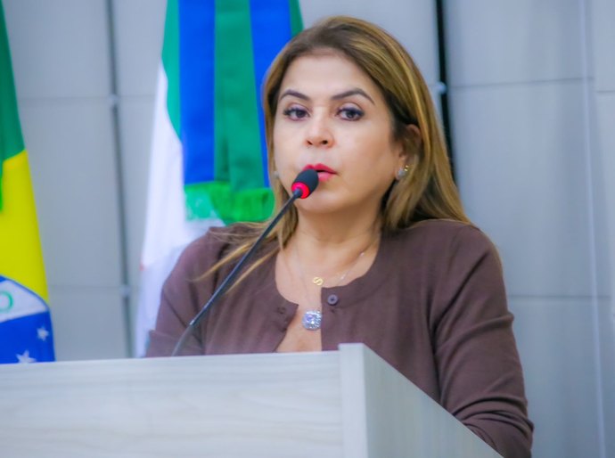 Silvania Barbosa condena crescente de feminicídios e destaca: 'Não se trata de números, mas de vidas interrompidas'