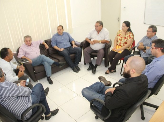 Governo de AL assegura interesse na execução do Programa Amigo Trabalhador