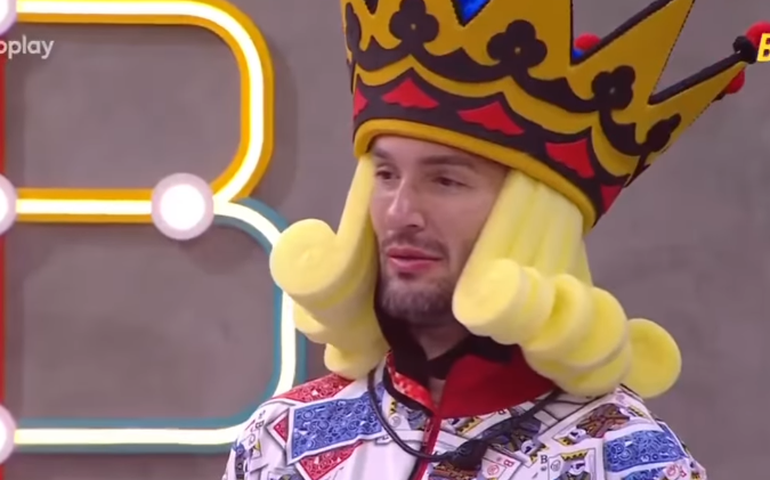 Diego Hypolito sofre queda no Monstro do 'BBB 25' e equipe rebate 'fingimento'