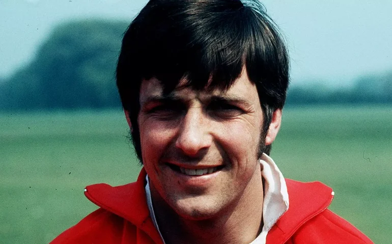 Barry John, o 'Rei' do rugby galês, morre aos 79 anos