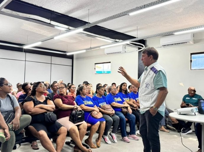 Vigilância Sanitária promove capacitação para ambulantes da orla marítima