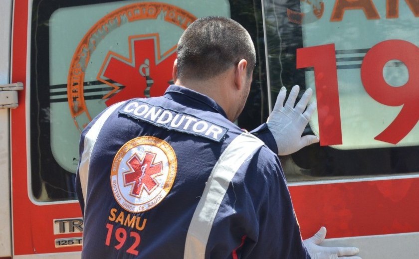 Vizinhos encontram homem morto dentro de residência, em Arapiraca