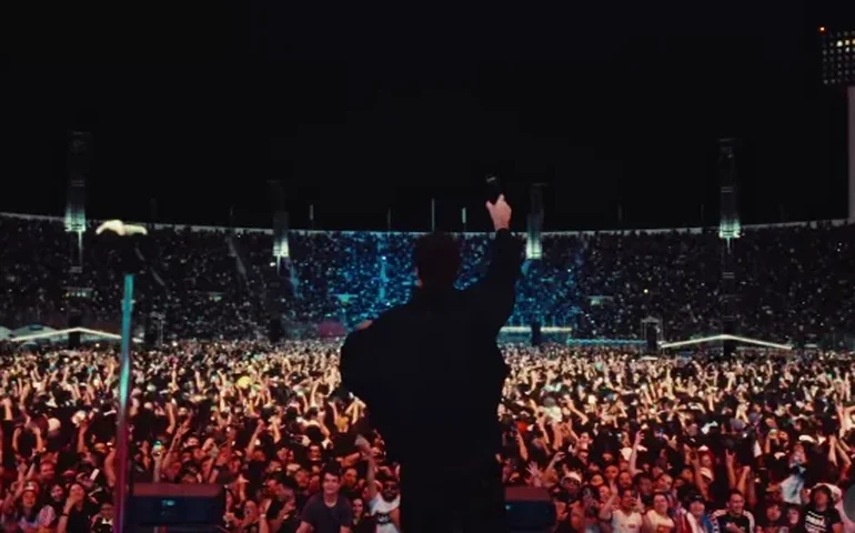 Oasis domina plateia em show nostálgico e enérgico em SP