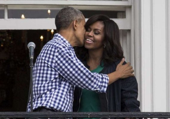 Michelle Obama parabeniza marido após rumores de separação