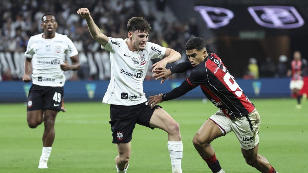 Corinthians controla posse de bola e empata contra Vitória