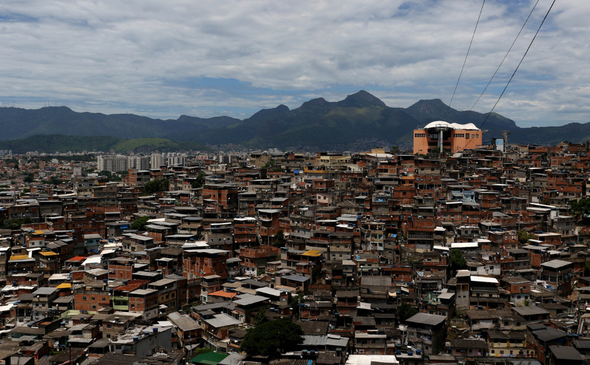 Quais são os Estados onde mais gente mora em favelas?