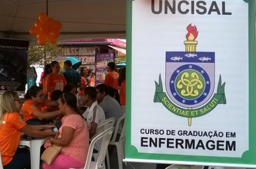 Uncisal promove ação de conscientização de combate ao fumo