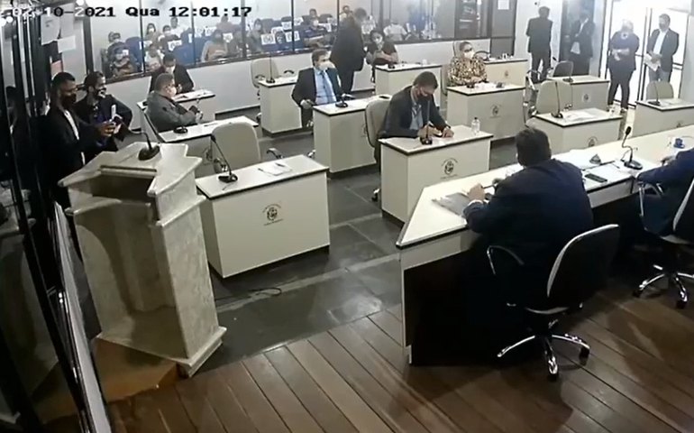 [VÍDEO] Veja sessão ordinária da Câmara de Palmeira desta sexta (12)