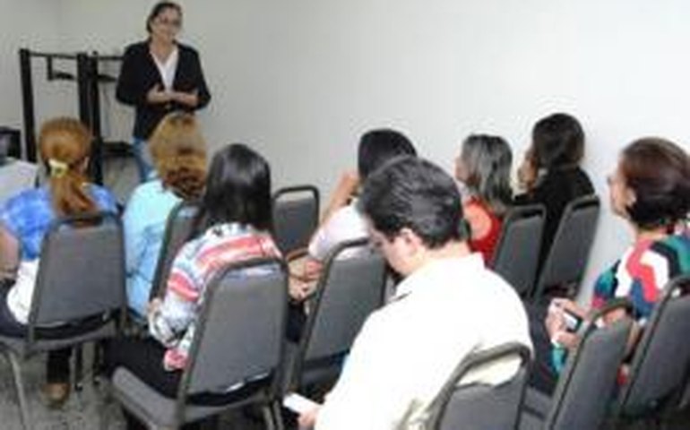 Técnicos municipais são capacitados pela Sesau para atender adolescentes grávidas