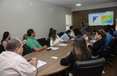 Gestores da Sesau se reúnem com técnicos municipais para discutir casos de meningite em Maceió