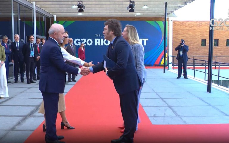 Brasil e Argentina assinam acordo para ampliar as importações de gás natural argentino