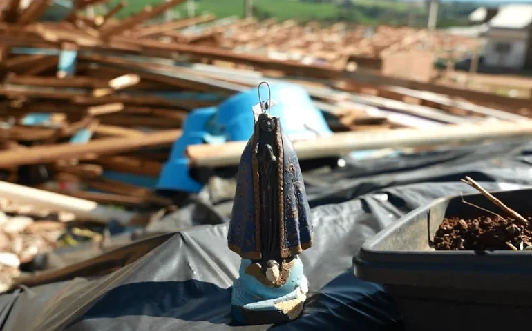 Reportagem da TV Aparecida destaca histórias de recomeço após desastres naturais no Sul