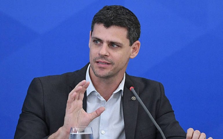 Secretário do Tesouro diz que espaço para extensão de auxílio é muito reduzido