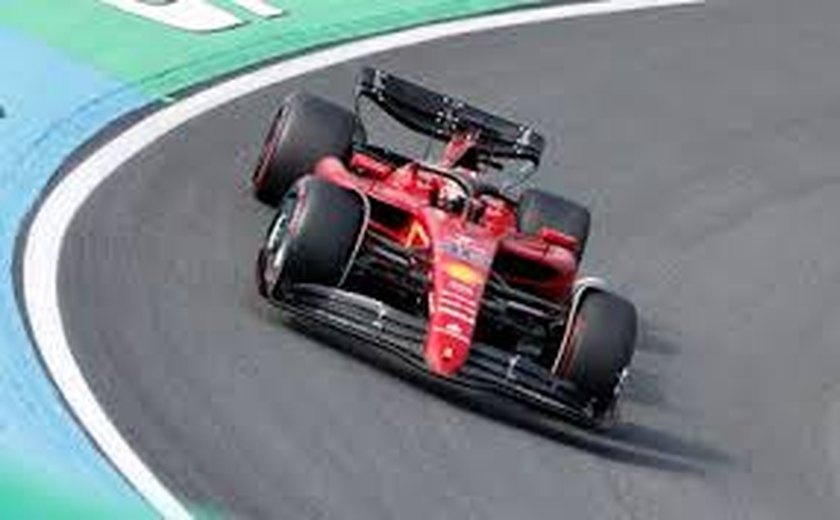 Sainz supera Hamilton e crava melhor tempo no treino da F-1 no Bahrein; Bortoleto é 15º