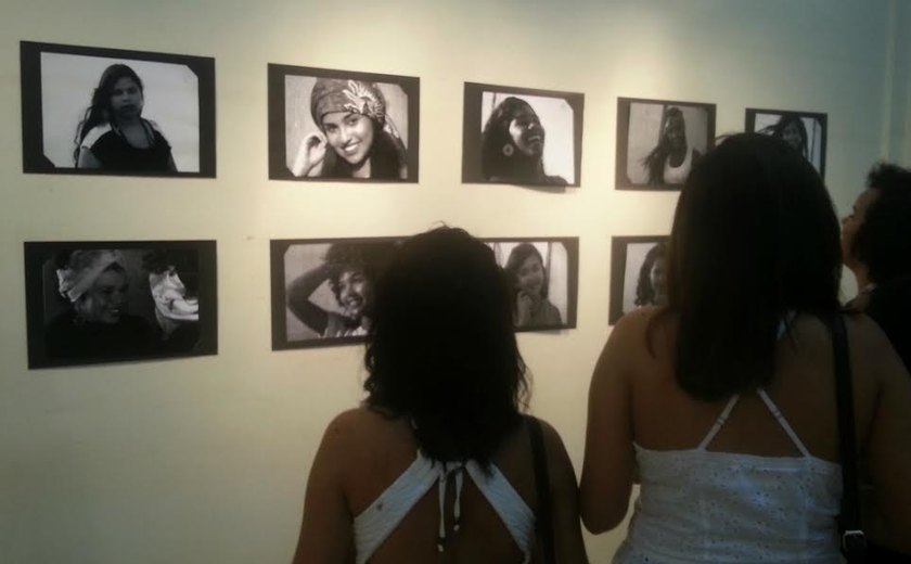 Exposição fotográfica na Casa da Cultura alia empoderamento afro e feminino