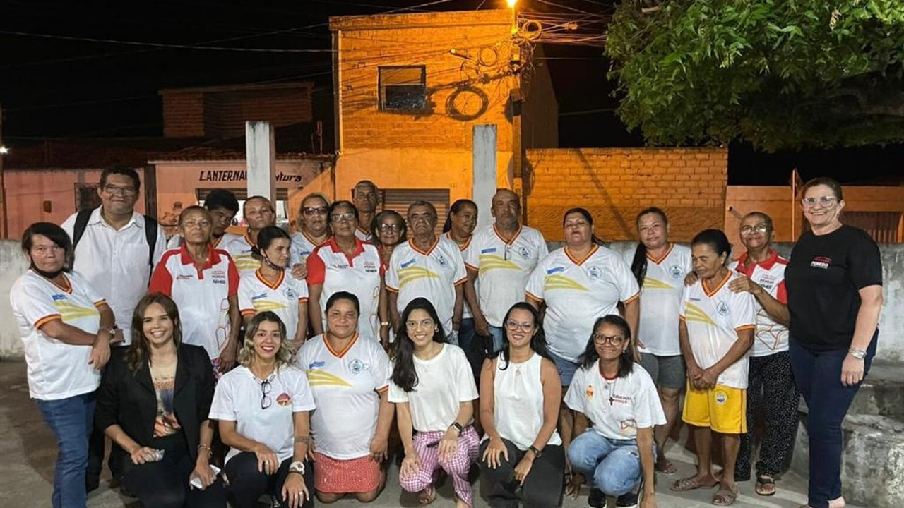 Secretaria de Educação de Penedo orienta estudantes da EJA sobre alimentação saudável