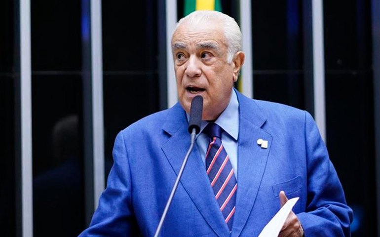 Comissão adia votação de proposta em meio a pressão para aumentar recursos para candidaturas de negros