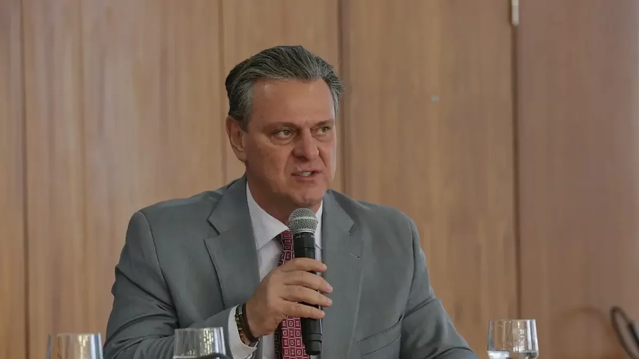Priorizamos custeio no Plano Safra 2025/26 empresarial, afirma Fávaro