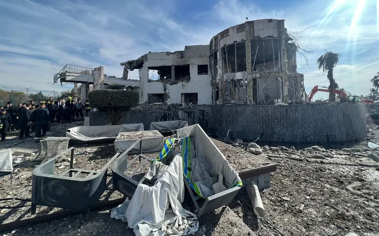 Paquistão bombardeia o Irã, em retaliação ao ataque que matou duas crianças