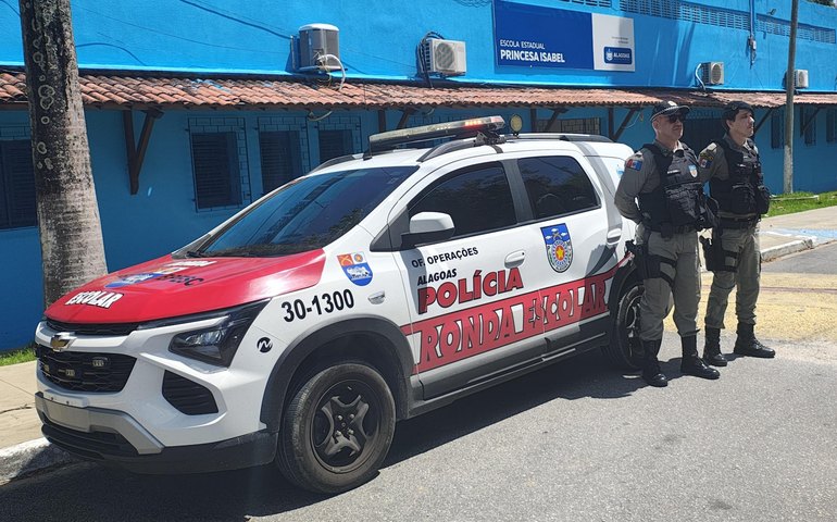 PM realiza Operação Paz nas Escolas em unidades da região metropolitana