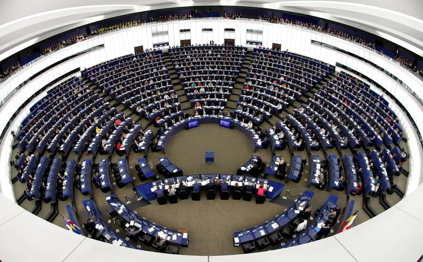 Parlamento Europeu aprova normativas sobre inteligência artificial; membros discutirão tema