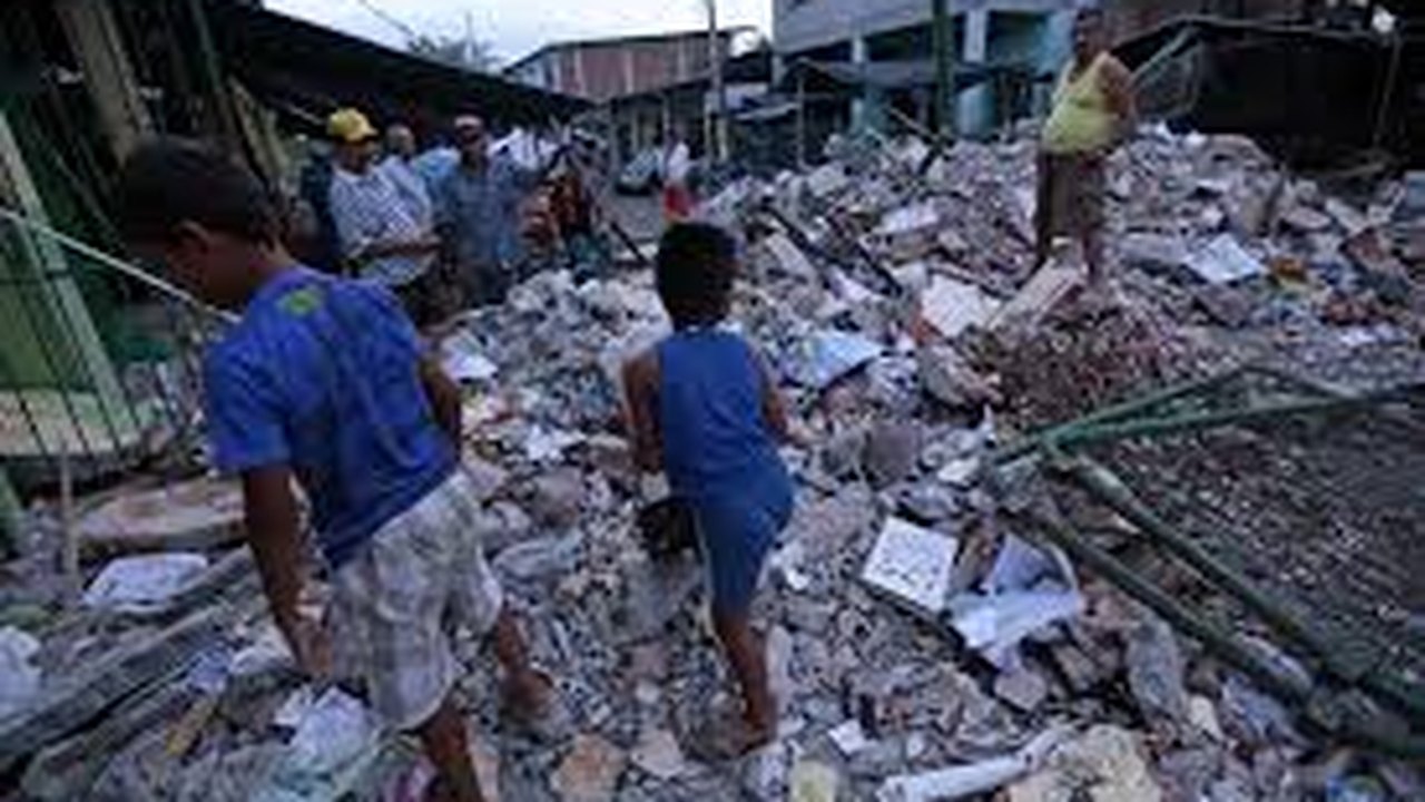 Tremor de magnitude 4,2 sacode Quito e o Norte do Equador; vídeos