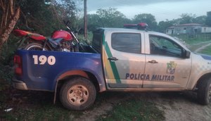 Assaltantes são perseguidos por policiais e abandonam moto roubada na Grande Aracaju