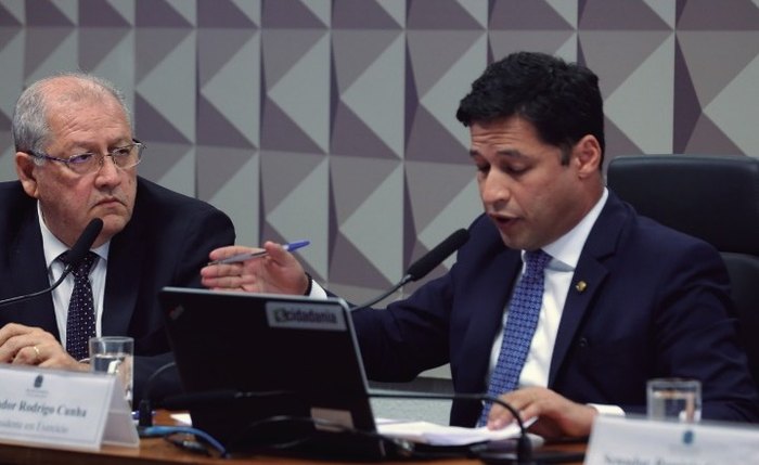 Francisco Malaquias, ex-procurador-geral do Estado, ao lado do senador Rodrigo Cunha