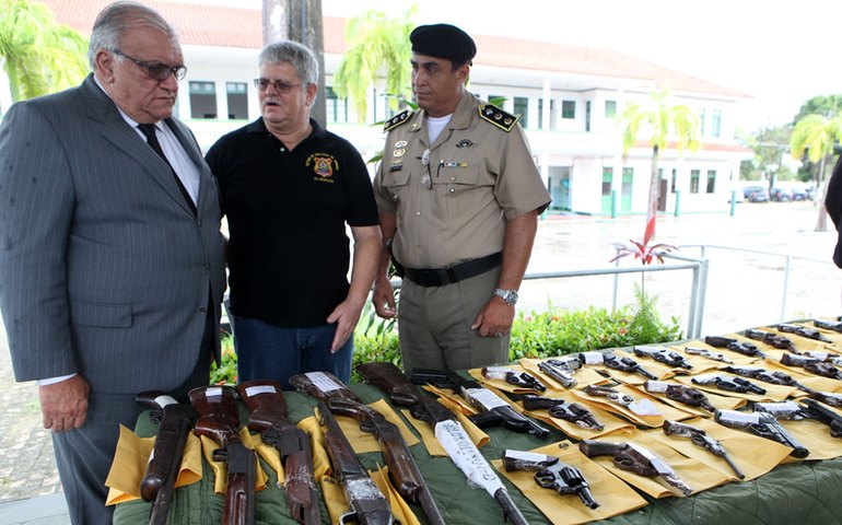 Judiciário entrega ao Exército 139 armas de processos julgados