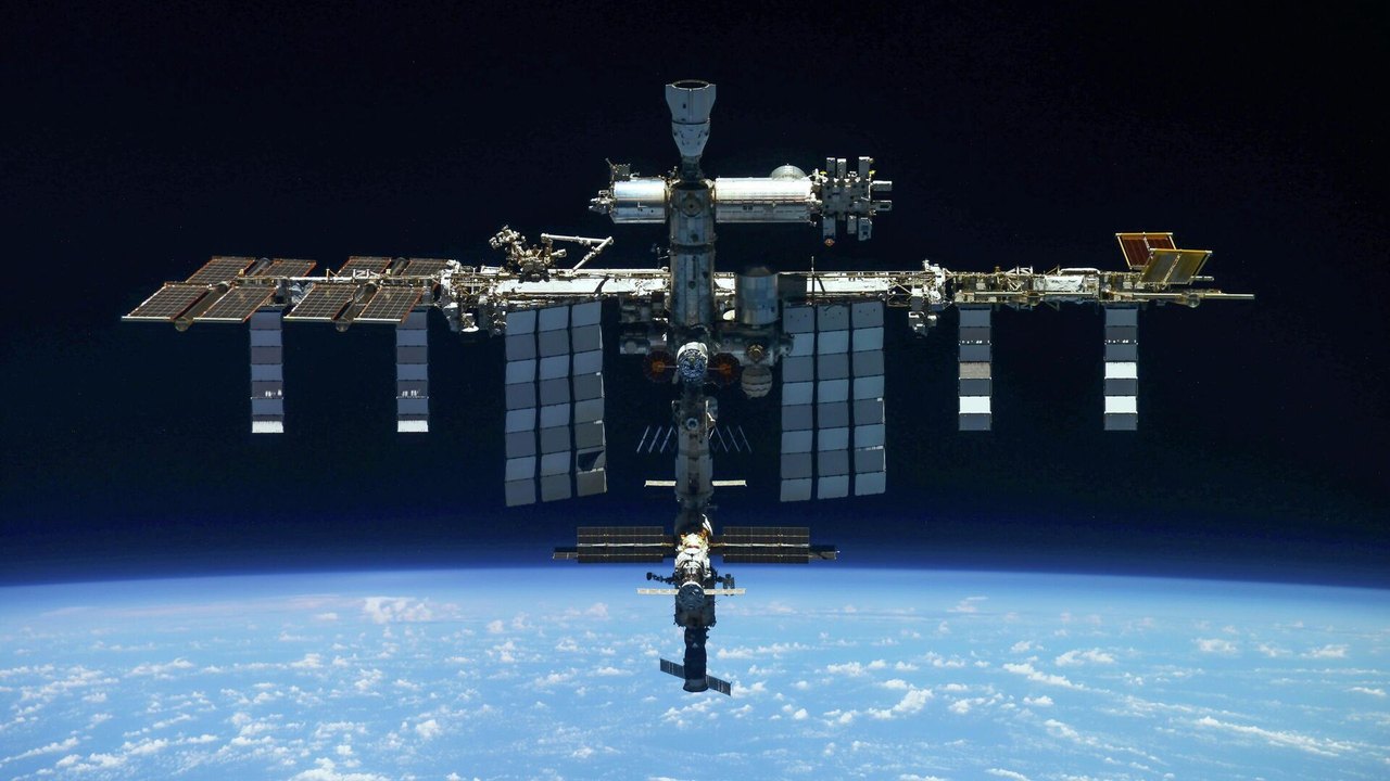 Roscosmos e NASA discutem ampliar cooperação na Estação Espacial Internacional
