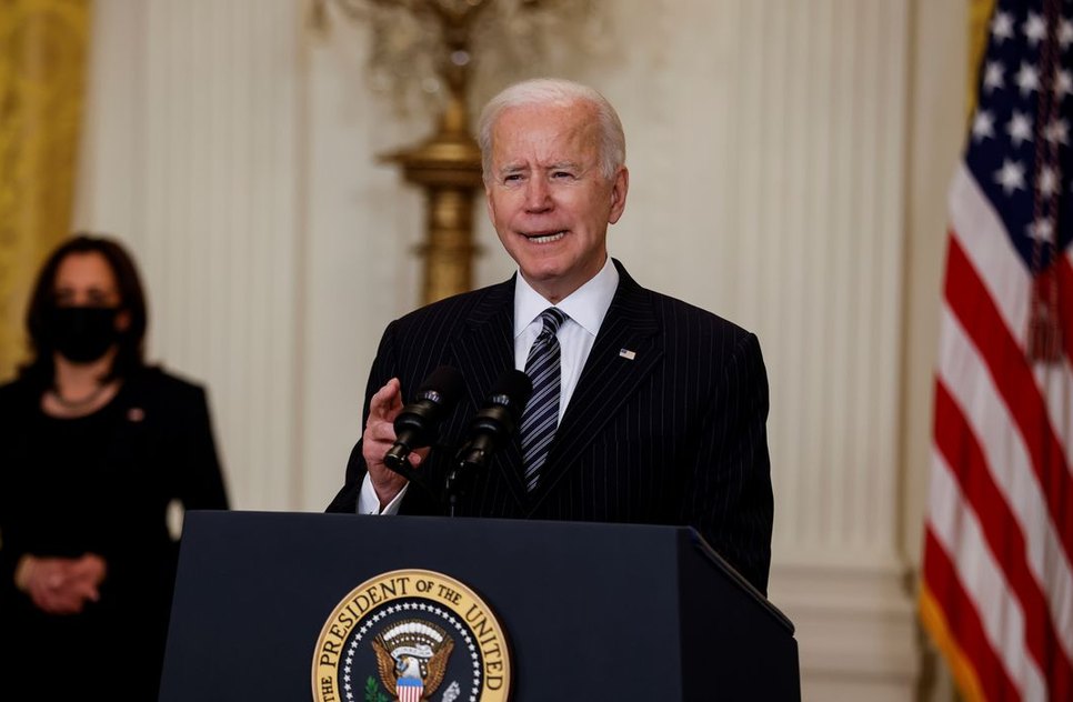 2021-05-17t184059z_1_lynxnpeh4g11e_rtroptp_4_eua-biden-envio-vacinas.jpg