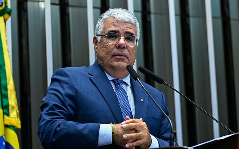 Girão pede afastamento de assessor do Senado 'citado pela PF em fraude do INSS'