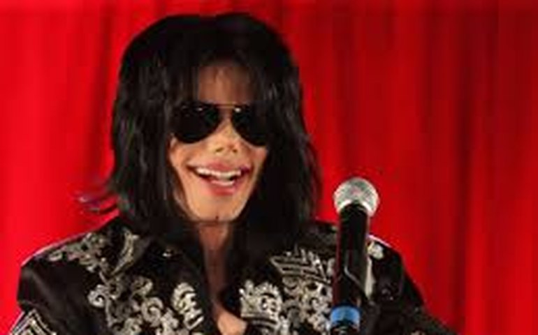 Saiba quanto Michael Jackson, celebridade morta mais bem paga do mundo, faturou em 2025; lista inclui Elvis Presley e Bob Marley