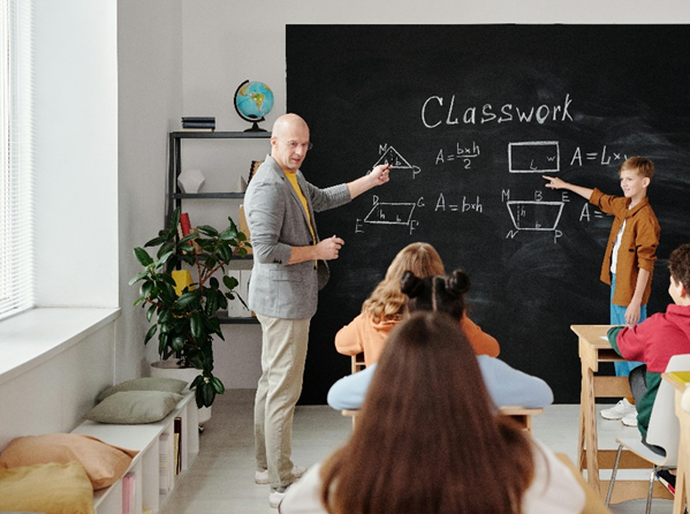 Quer ser dono do próprio negócio? 5 franquias de educação para investir em 2026