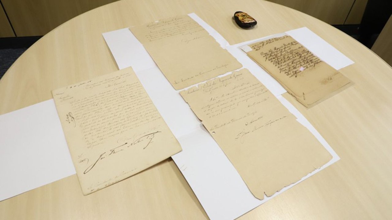 PF restitui documentos do Brasil Império ao Arquivo Nacional