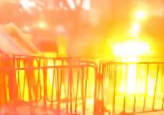 Manifestantes pró-Palestina atacam embaixada de Israel no México com coquetéis molotov, e seis ficam feridos; vídeo