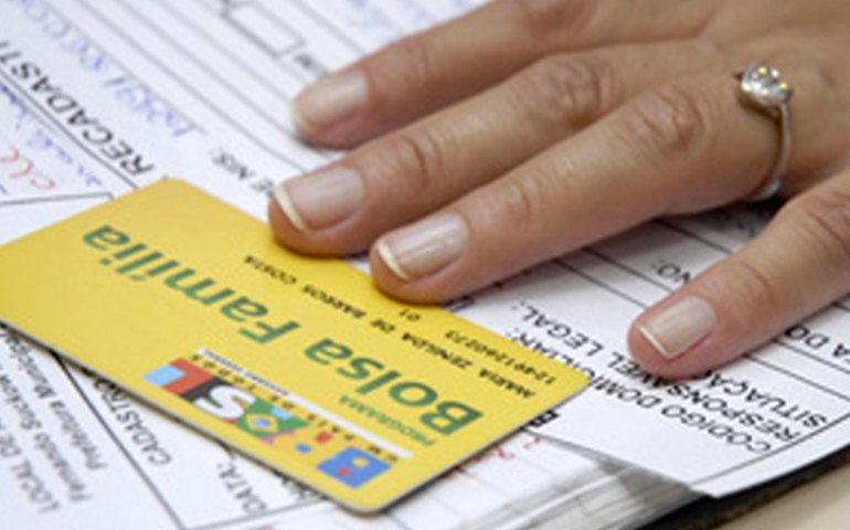 Bolsa Família: prazo para saque de novos benefícios termina nesta segunda em Maceió