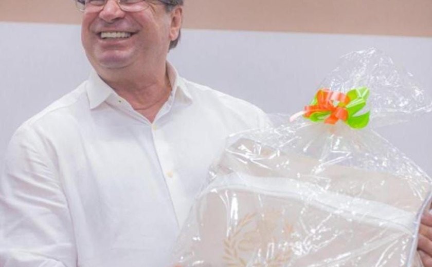 Prefeitura fará a entrega de 100 enxovais às gestantes do projeto nesta segunda (25)