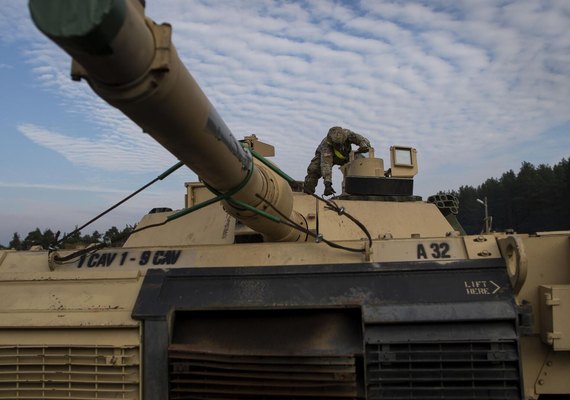 EUA cancelam programa de produção de tanques M10 Booker em que gastaram mais de US$ 1 bi, diz mídia