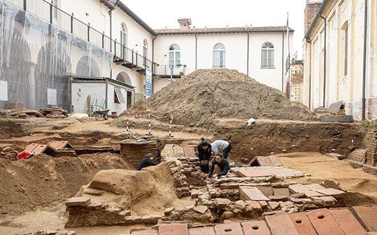 Arqueólogos encontram túmulos dos Reis Lombardos do século VII na Itália (FOTOS)