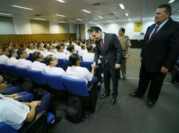 Governador participa de aula inaugural do Curso de Formação de Praças