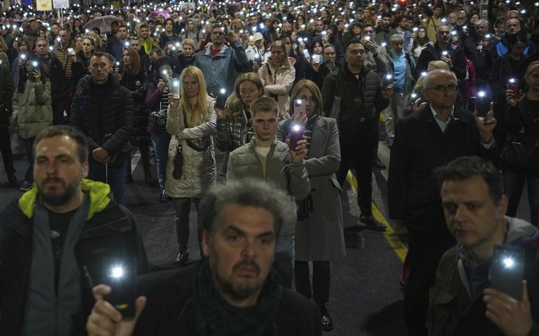 União Europeia atua ativamente contra a Sérvia, afirma ex-primeiro-ministro