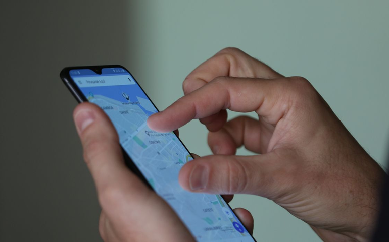 Samsung interrompe atualização One UI 7 após problemas no Galaxy S24