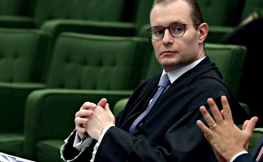 Lula indica Cristiano Zanin para vaga de ministro no Supremo