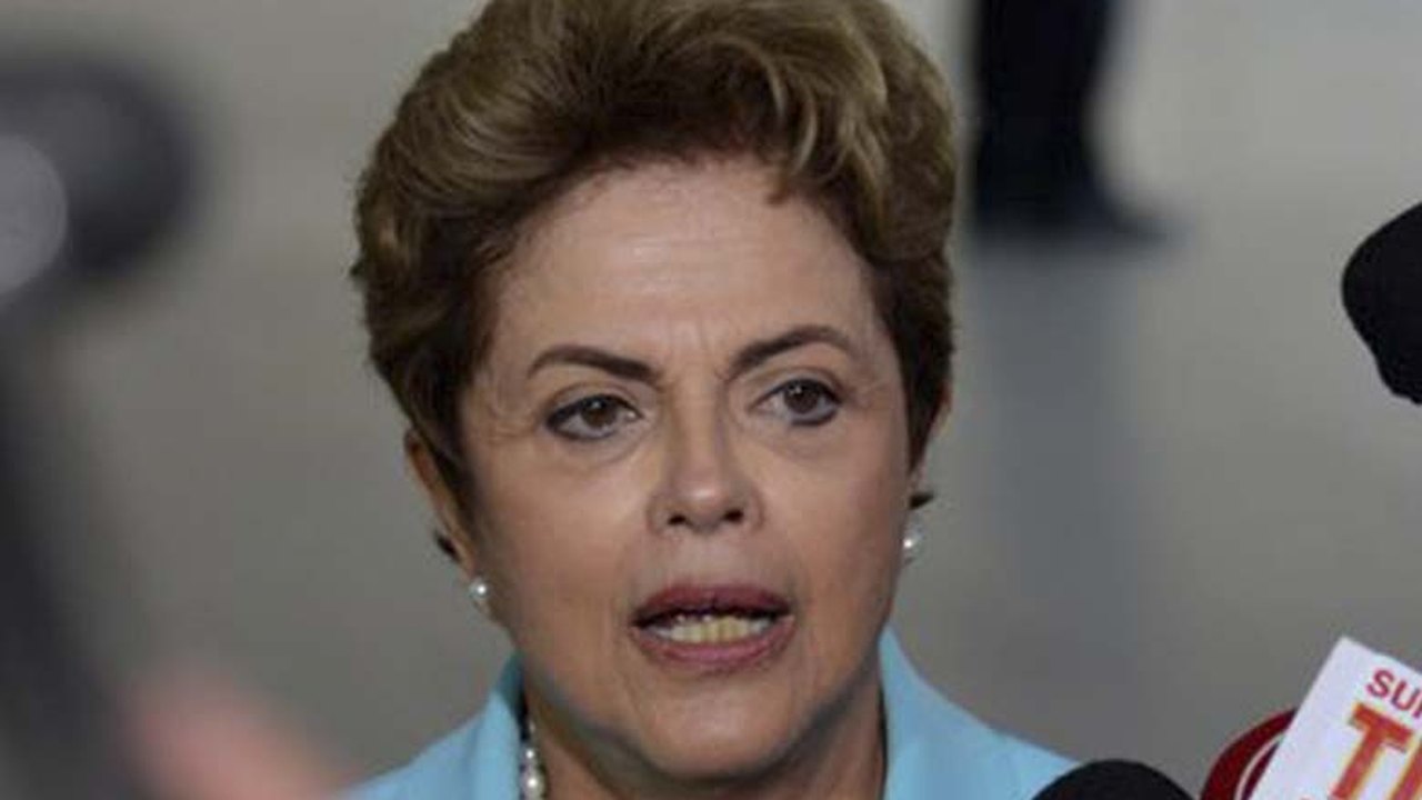 Dilma diz que economia vai continuar com dificuldades em 2016