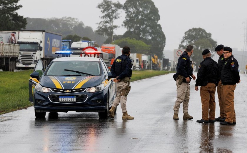 Interdições ocorrem ainda em 73 pontos no país