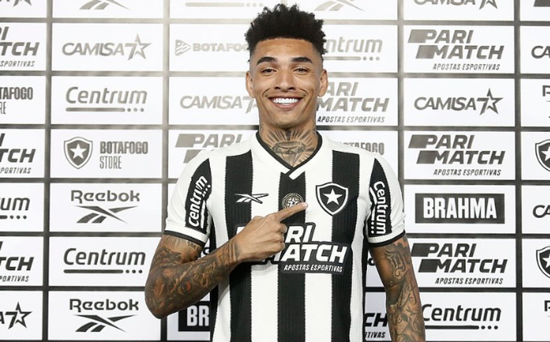 Possível titular na quinta, Igor Jesus celebra chegada rápida à seleção e promete empenho
